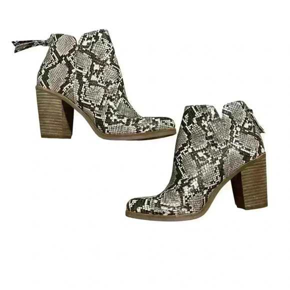 NORDSTROMS BP Jett Natural Snakeskin Faux Leather Bootie Size 8 - Picture 3 of 6